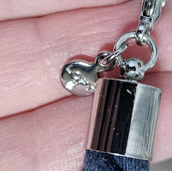 LOFT Chunky Cream Tan Navy Blue Long Beaded Rope Chain Necklace 18" Long - Picture 7 of 7